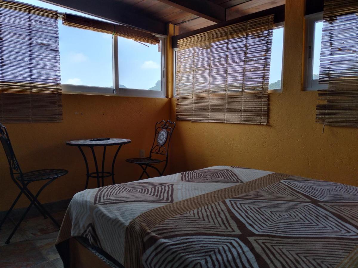 Hospedaje Casa Verde 테포츨란 외부 사진